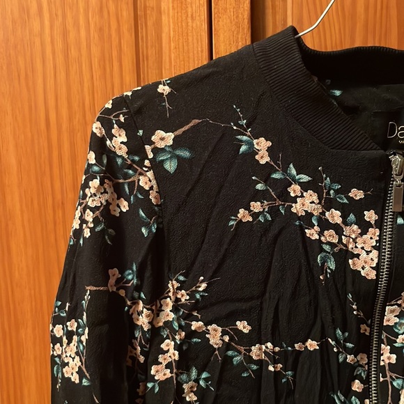 Dalia floral jacket with zipper - Picture 2 of 13